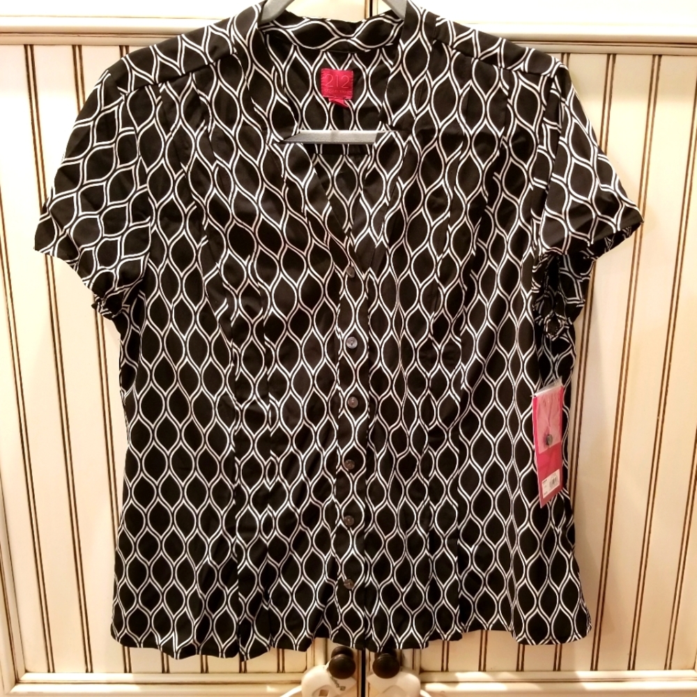 NWT 212 Collection Ladies Black and White Blouse Size Large